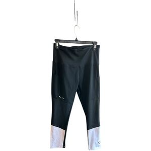 TKO Technical Knockout cropped poly spandex workout pants Size M